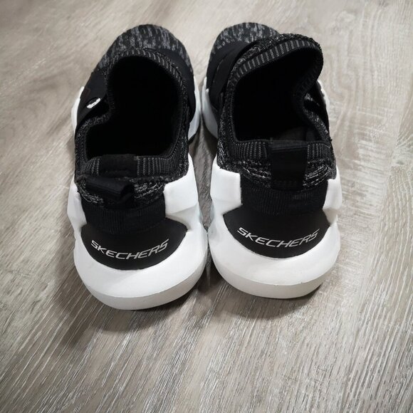 Skechers DLT-A Air Cooled Black/Grey/White Ladies Size 7 Slip On Sneakers - Picture 4 of 8